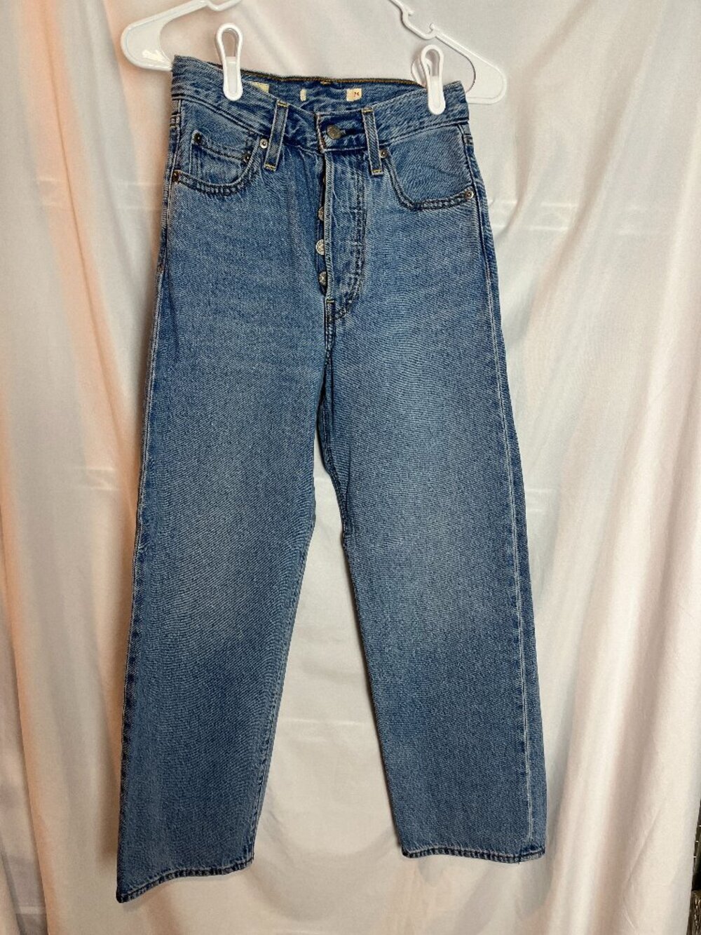 Women's Levi's 501 Straight leg button fly 25x26